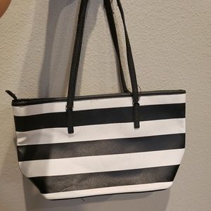 Purse white and Polk dot